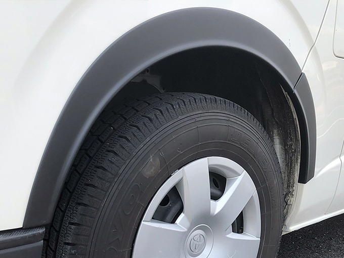 AGITO トヨタ ハイエース [200系] アクセントフェンダー